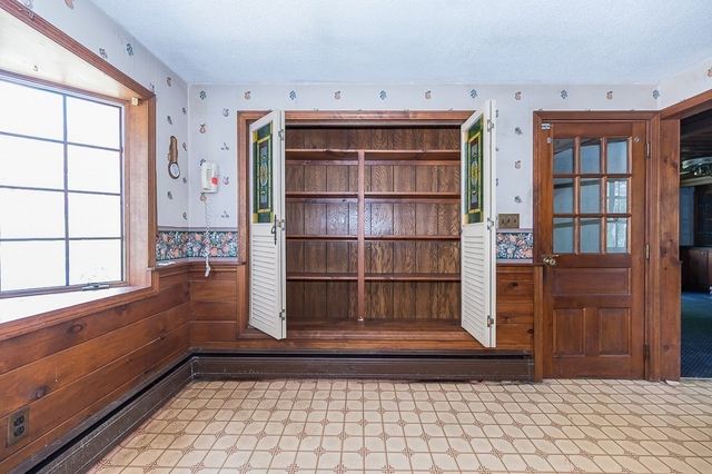 16 Westmont Cir, Shrewsbury, MA 01545