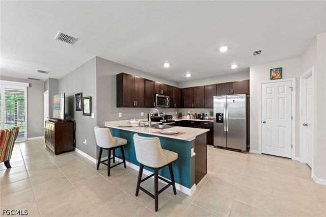 20615 Plumwood LOOP, North Fort Myers, FL 33917