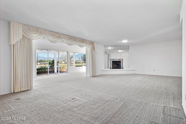 624 N Abrego Drive, Green Valley, AZ 85614