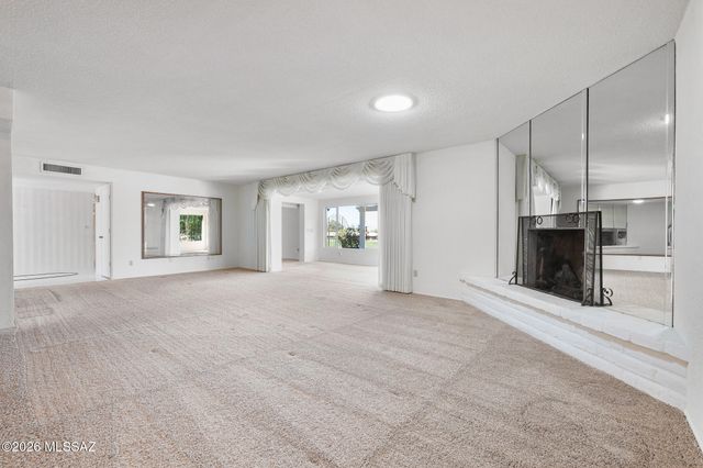 624 N Abrego Drive, Green Valley, AZ 85614