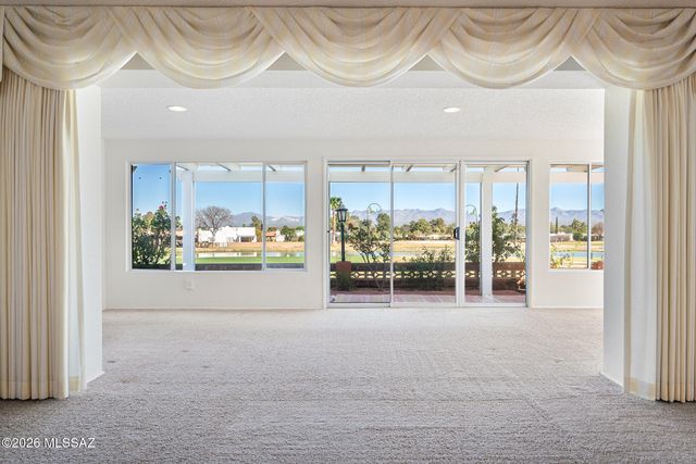 624 N Abrego Drive, Green Valley, AZ 85614