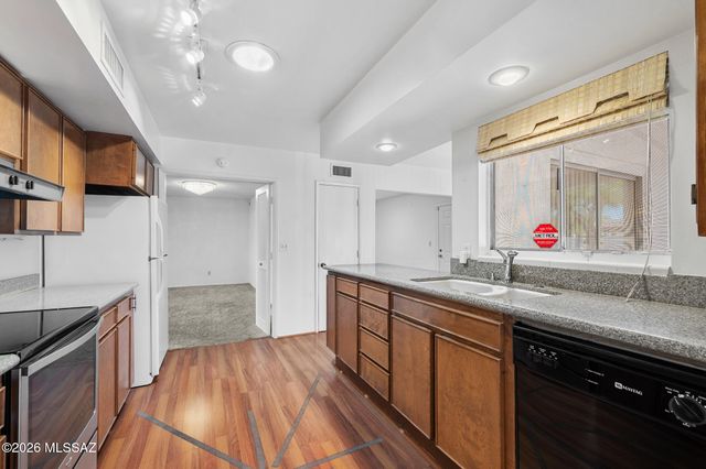 624 N Abrego Drive, Green Valley, AZ 85614