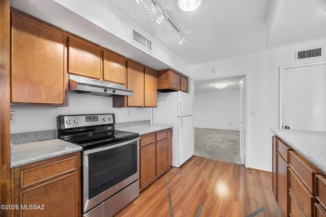 624 N Abrego Drive, Green Valley, AZ 85614