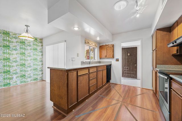 624 N Abrego Drive, Green Valley, AZ 85614