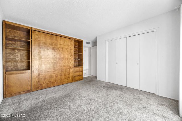 624 N Abrego Drive, Green Valley, AZ 85614