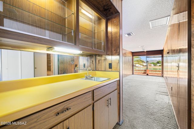 624 N Abrego Drive, Green Valley, AZ 85614