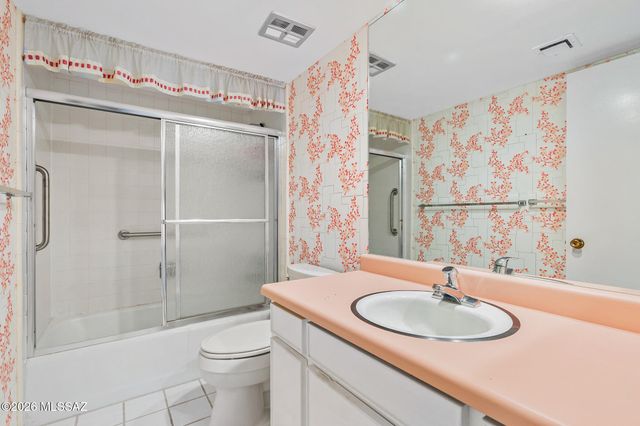 624 N Abrego Drive, Green Valley, AZ 85614