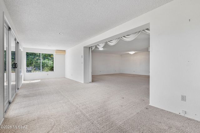 624 N Abrego Drive, Green Valley, AZ 85614