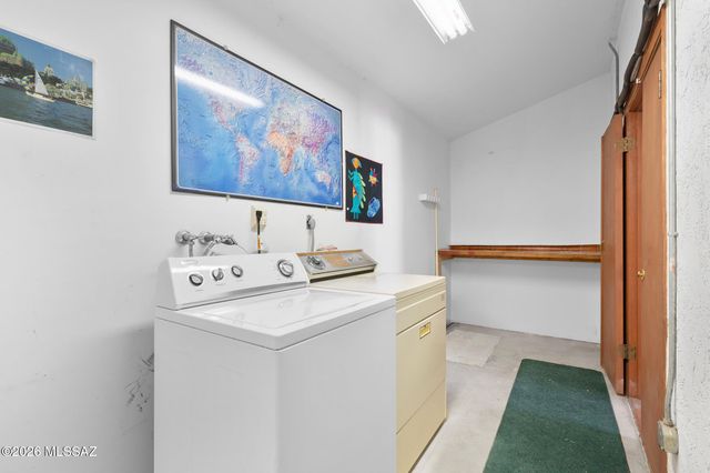 624 N Abrego Drive, Green Valley, AZ 85614