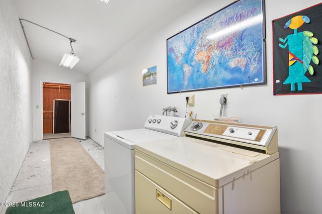 624 N Abrego Drive, Green Valley, AZ 85614