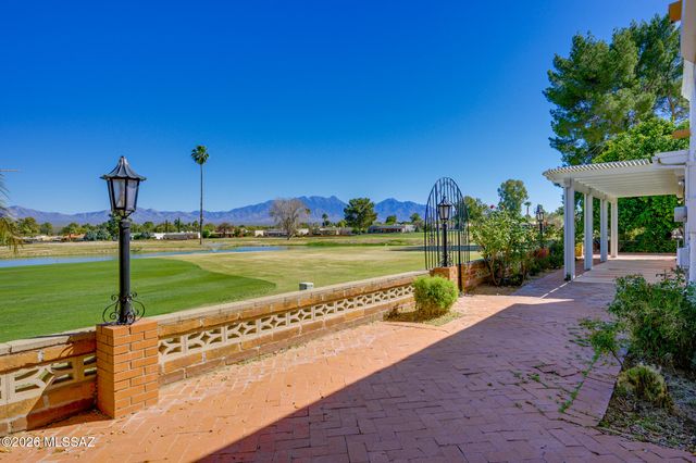 624 N Abrego Drive, Green Valley, AZ 85614