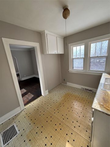 1114 Christopher Street, Flint, MI 48503