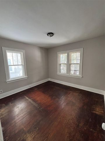 1114 Christopher Street, Flint, MI 48503