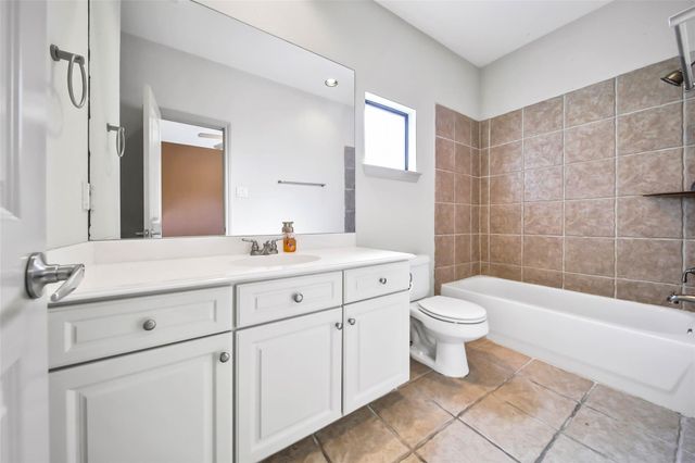 5221 Eigel Street, Houston, TX 77007