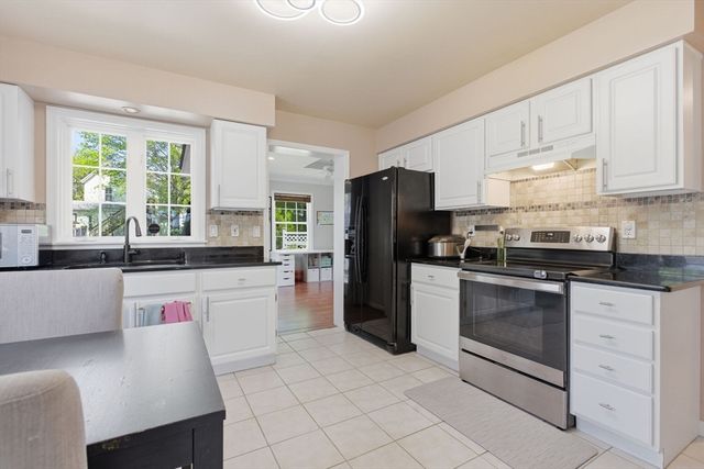 42 Nelson St, Framingham, MA 01702