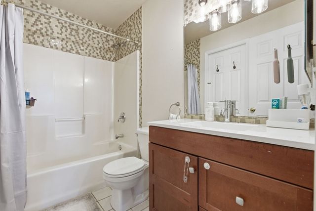42 Nelson St, Framingham, MA 01702