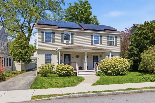 42 Nelson St, Framingham, MA 01702