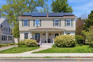 42 Nelson St, Framingham, MA 01702