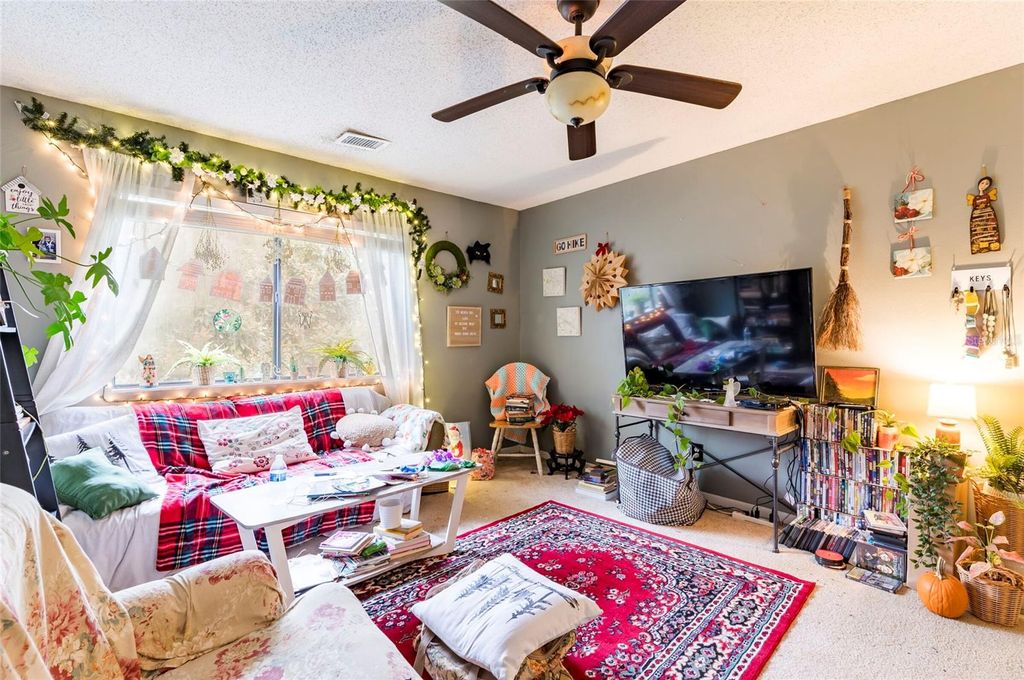 Image 12 of property listing at 13367 ARBOR POINTE CIRCLE 304, Tampa, FL 33617