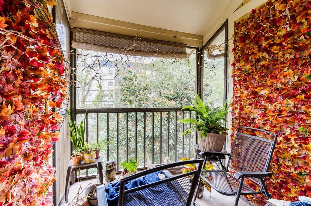 Image 15 of property listing at 13367 ARBOR POINTE CIRCLE 304, Tampa, FL 33617