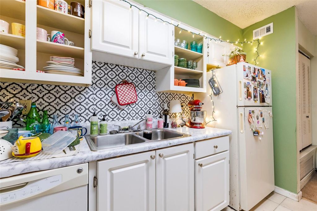 Image 9 of property listing at 13367 ARBOR POINTE CIRCLE 304, Tampa, FL 33617