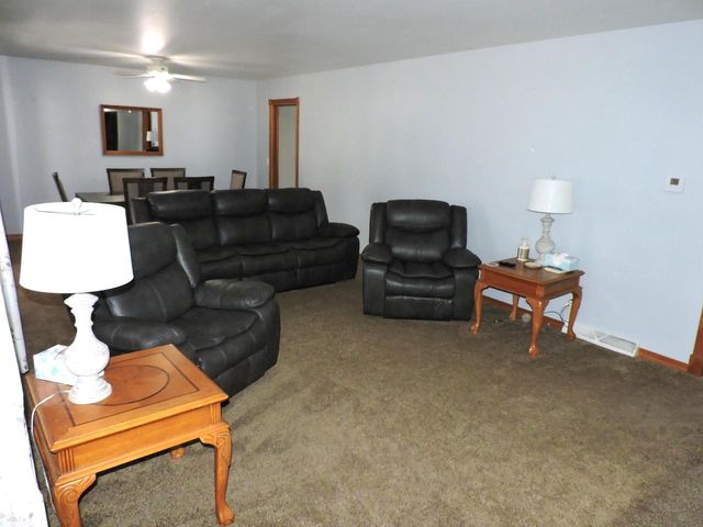 1227 S Main STREET, Fort Atkinson, WI 53538