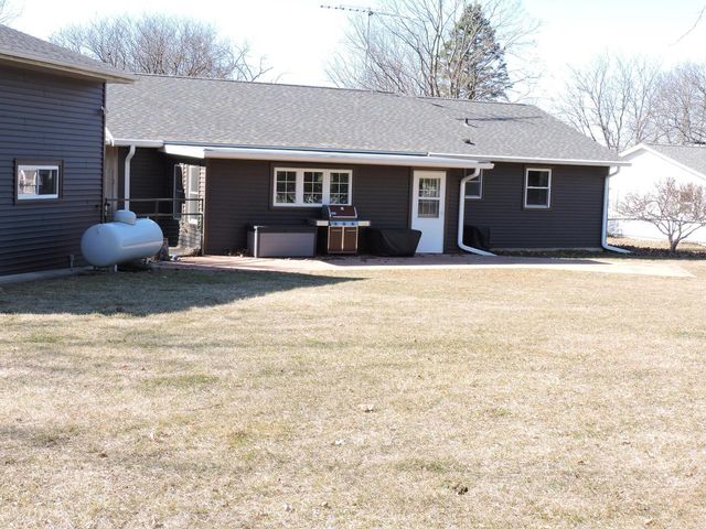 1227 S Main STREET, Fort Atkinson, WI 53538