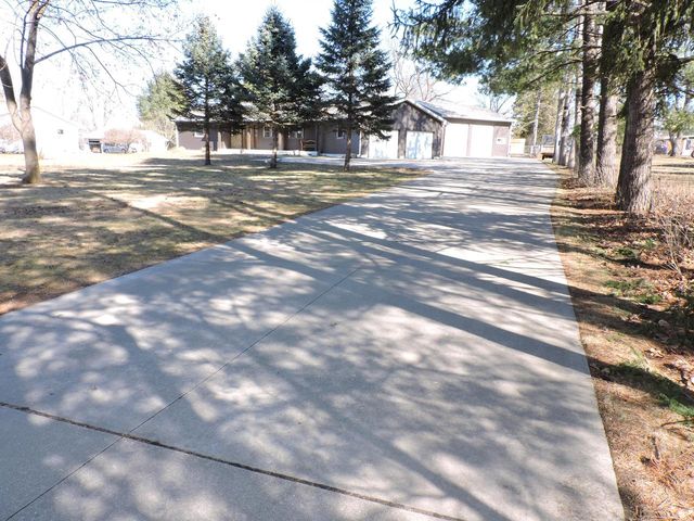 1227 S Main STREET, Fort Atkinson, WI 53538