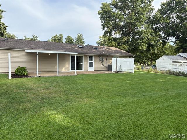 1266 Valiant Drive, Fenton, MO 63026