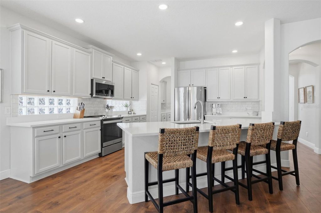 Image 11 of property listing at 10087 BAYWATER BREEZE DRIVE, Orlando, FL 32827