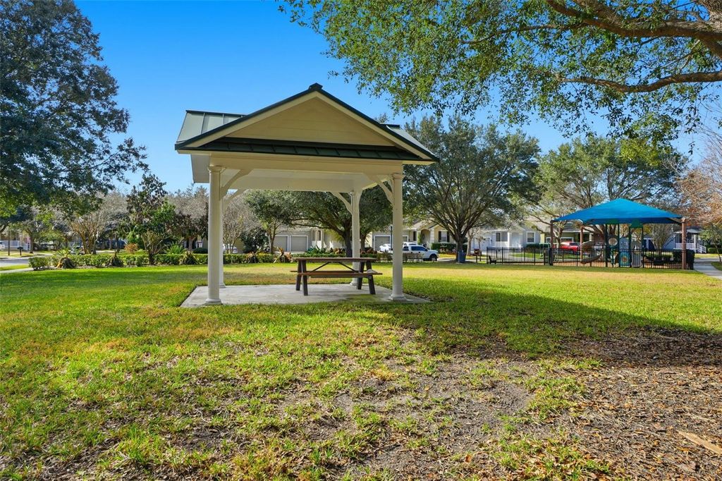 Image 29 of property listing at 10087 BAYWATER BREEZE DRIVE, Orlando, FL 32827