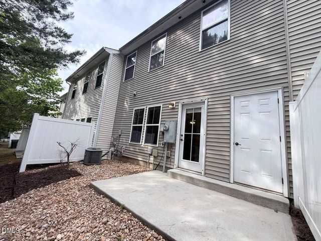 435 Panorama View Loop, Cary, NC 27519