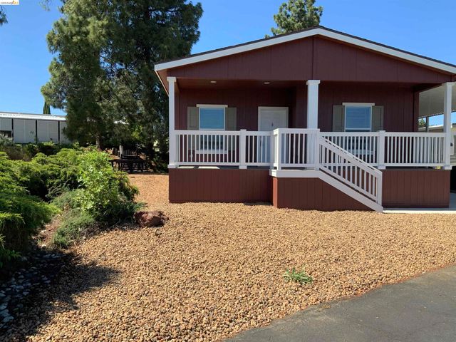214 Maui Dr., Pittsburg, CA 94565