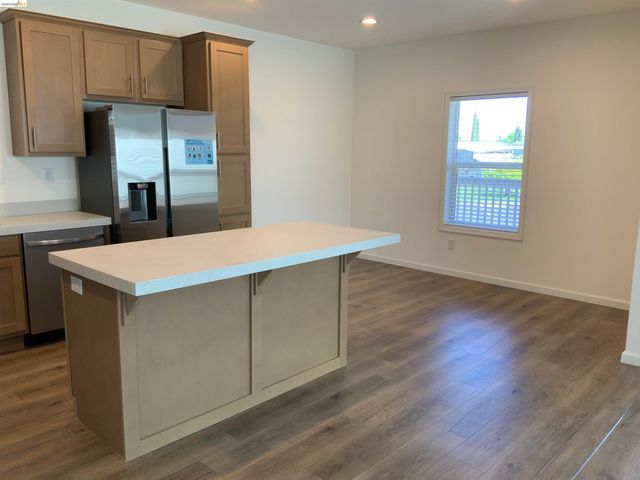 214 Maui Dr., Pittsburg, CA 94565