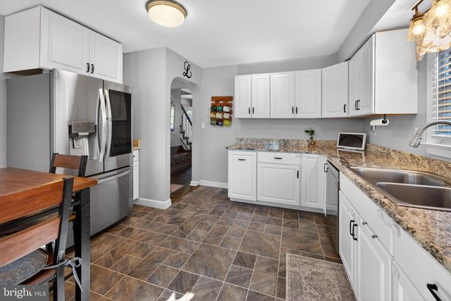 83 UNWIN DR, Hamilton, NJ 08610