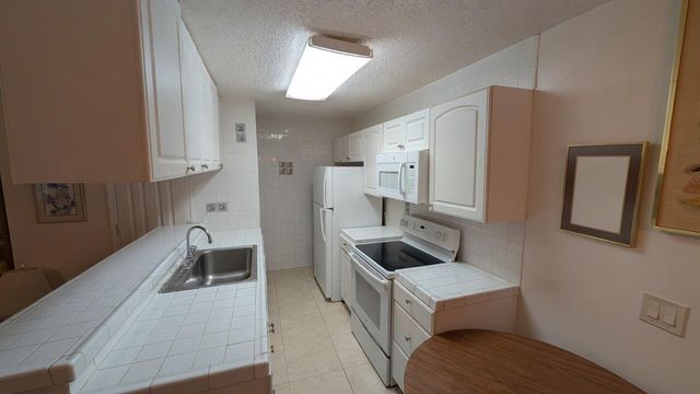 2115 Catherine Dr Drive 46-c, Delray Beach, FL 33445