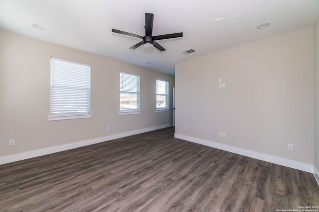 1618 W Lawndale Dr Unit 10, San Antonio, TX 78209