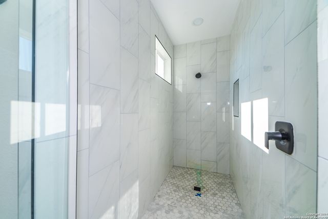 1618 W Lawndale Dr Unit 10, San Antonio, TX 78209