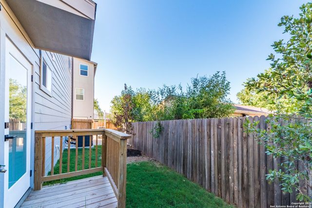 1618 W Lawndale Dr Unit 10, San Antonio, TX 78209