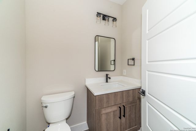 1618 W Lawndale Dr Unit 10, San Antonio, TX 78209