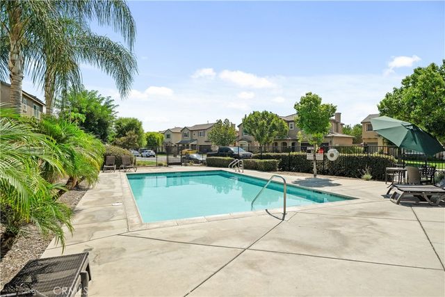 2618 W Via San Carlos, San Bernardino, CA 92410