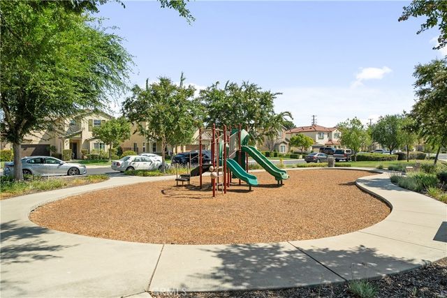 2618 W Via San Carlos, San Bernardino, CA 92410