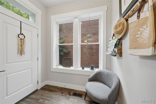 4225 Maryland Avenue, St Louis, MO 63108