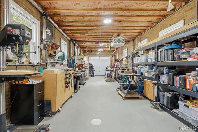 4225 Maryland Avenue, St Louis, MO 63108