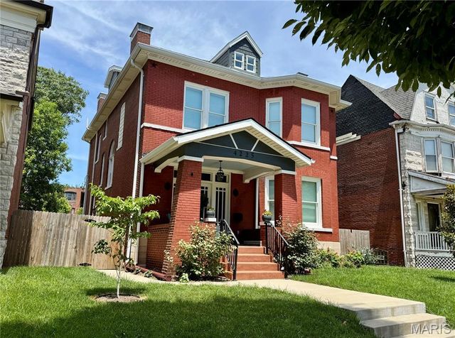 4225 Maryland Avenue, St Louis, MO 63108