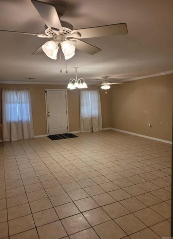 1607 N Evening Street, Judsonia, AR 72081