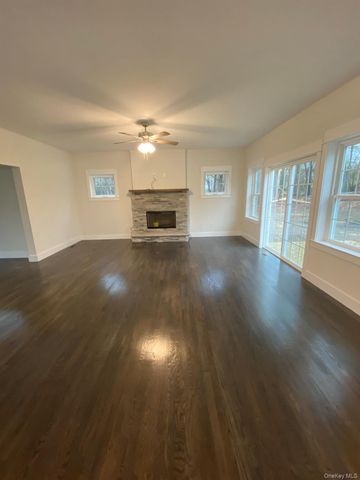 24 Sunset Lane, New Hampton, NY 10958