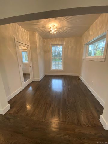 24 Sunset Lane, New Hampton, NY 10958