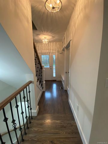 24 Sunset Lane, New Hampton, NY 10958