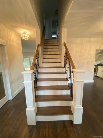 24 Sunset Lane, New Hampton, NY 10958